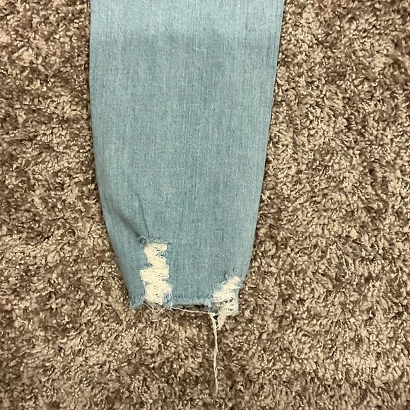 Uniqlo Blue Ankle Cropped Jeans with Distressed Details, Size 24 - Picture 8 of 9